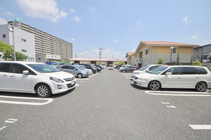 ラ・ミュー久宝寺Ⅰ 駐車場