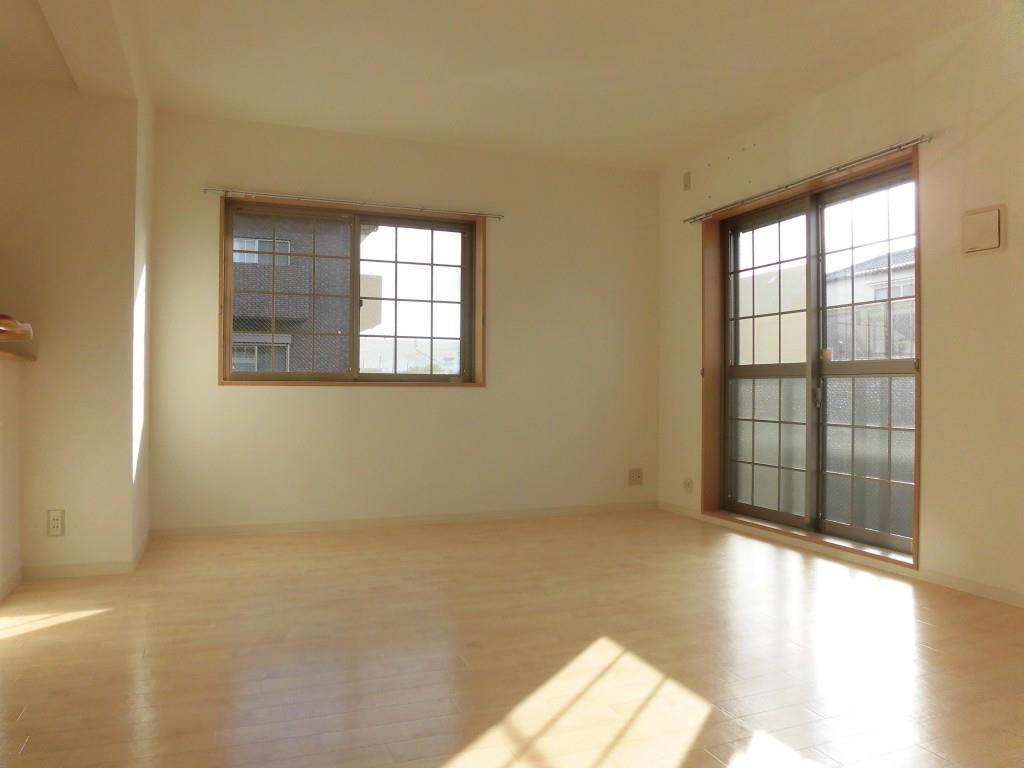 ジュネスト1番館 リビング