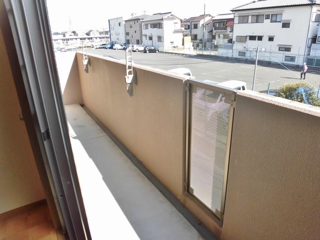 ジュネスト1番館 ベランダ
