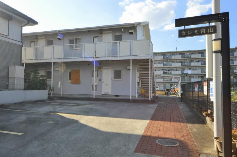 カレミ青山 駐車場