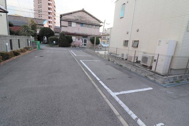 アルテミス八尾Ⅰ　 駐車場
