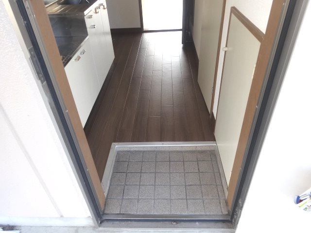 クラスター 玄関