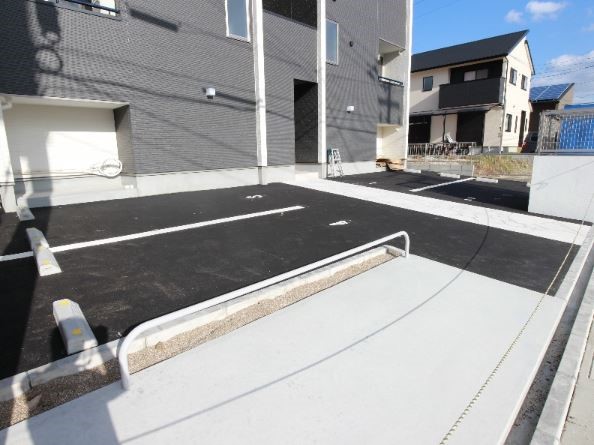 CB福津南ラボヌール 駐車場