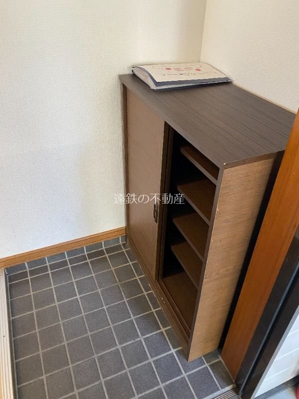 メゾンプレーリーＢ 玄関