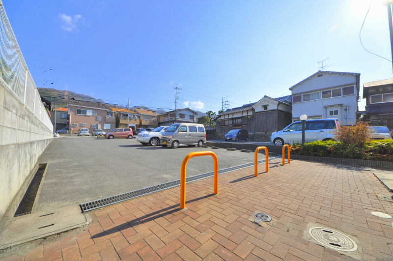 新栄プロパティー恩智　Ⅲ(パークハイツたつみⅡ） 駐車場