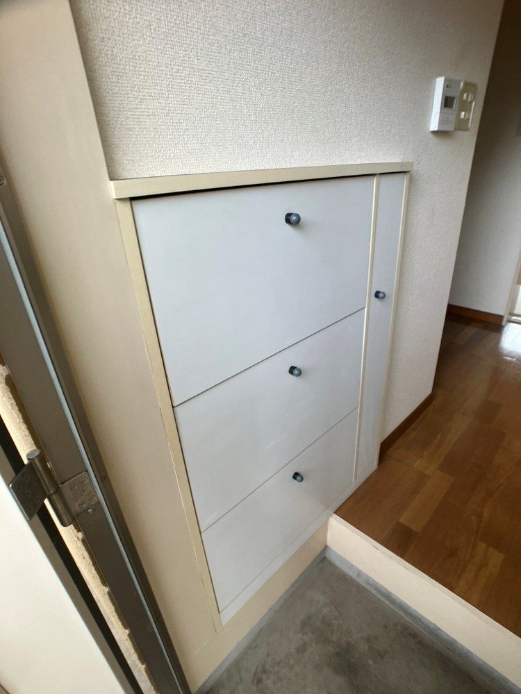 リベルティ2 玄関