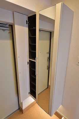 エヴァーグリーンQ 玄関