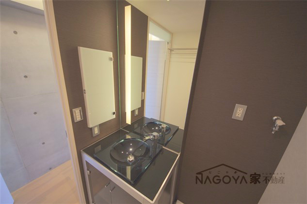 Ｔｈｅ　Ｇｌａｓｓｅｓ その他2