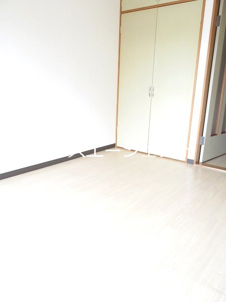 清水マンション ベッドルーム