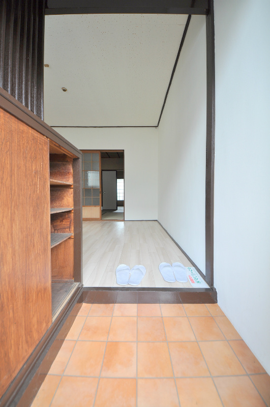 高安マンション 玄関