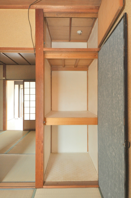 高安マンション 収納