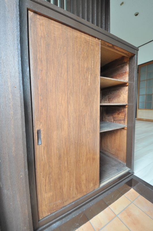 高安マンション 収納