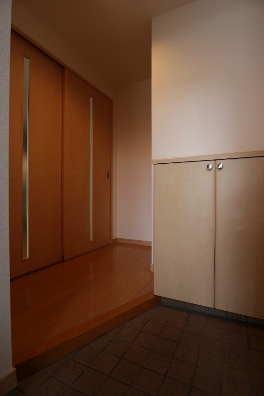 アルフィーネ足原 玄関