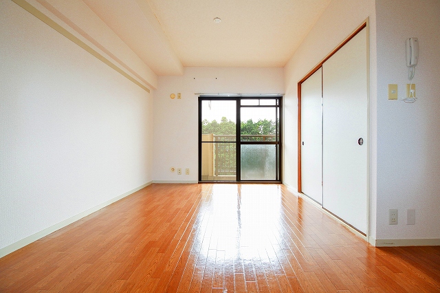 平和マンション リビング