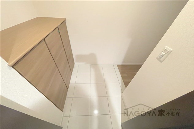 ルシェット白川公園 玄関