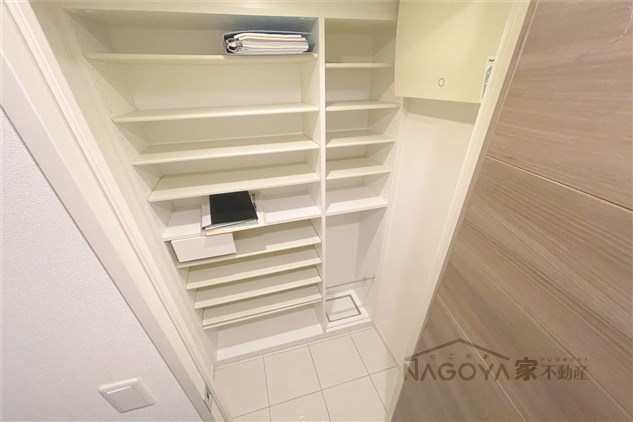 ルシェット白川公園 玄関