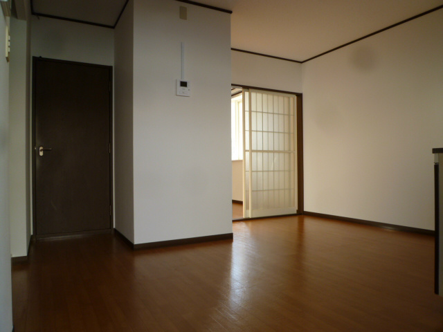 グランデュール福山B リビング