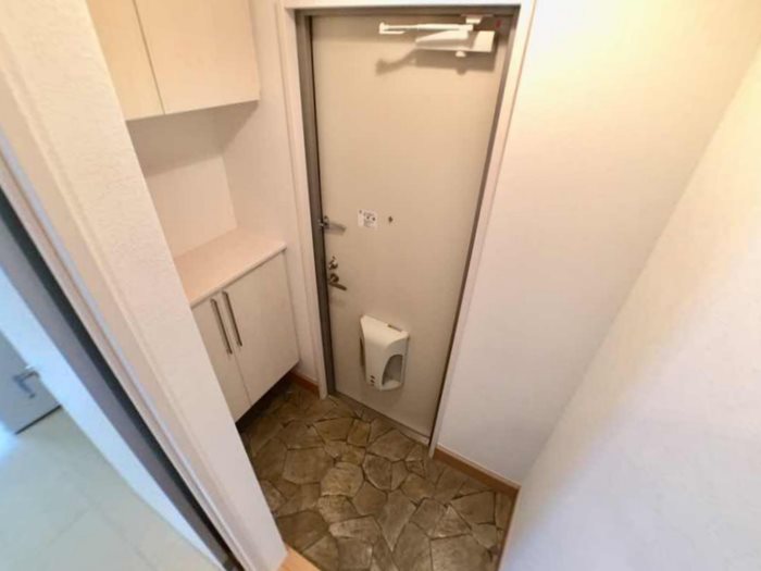 ヴィラ・ラフィーネ 玄関