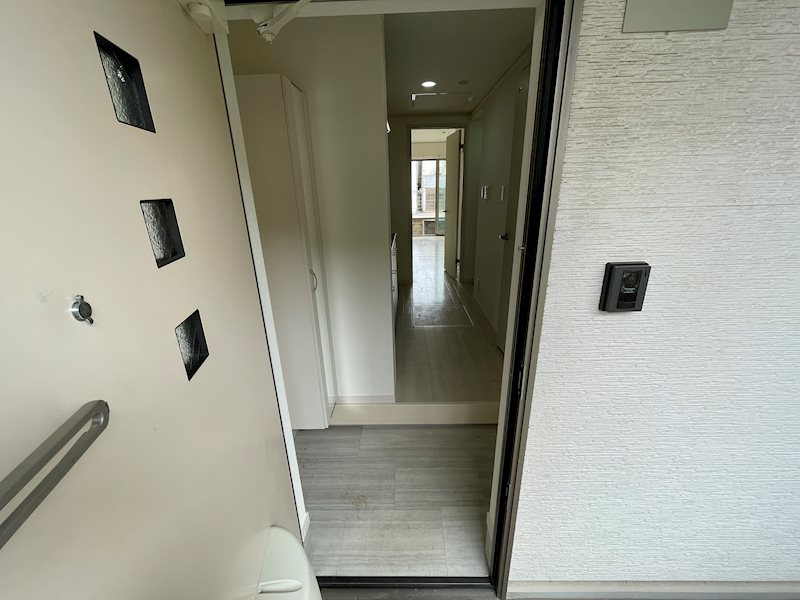 アレグレス 栄町 玄関