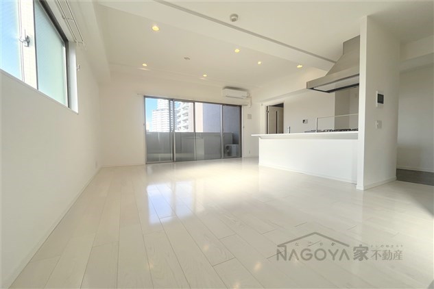 エルミタージュ新栄 リビング