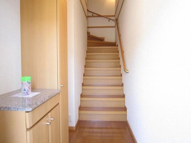 パインハースト　E 玄関