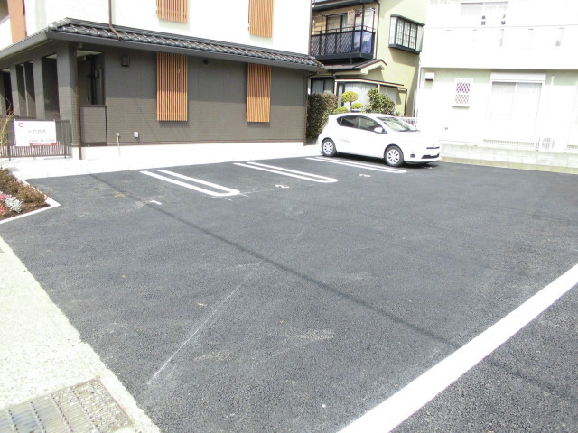 楓 駐車場