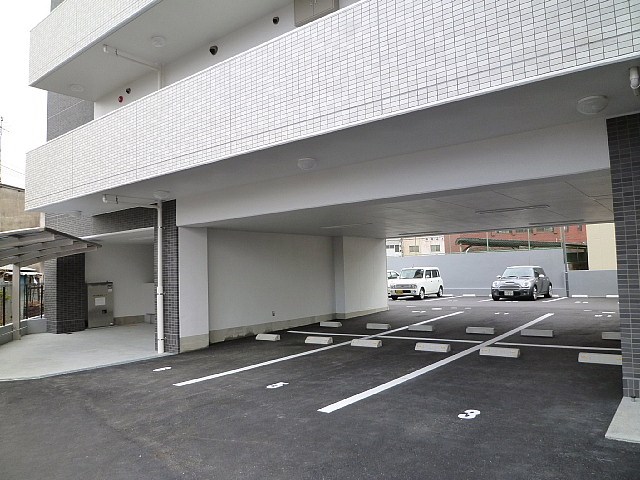 パルティール・ペルレ　  駐車場