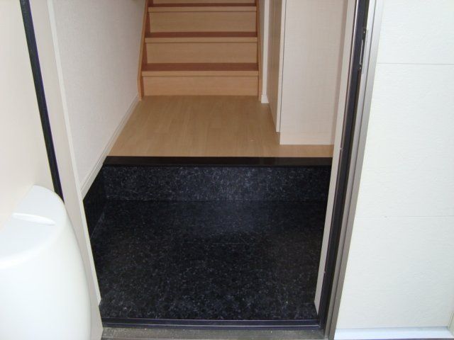 ネオハイム 玄関