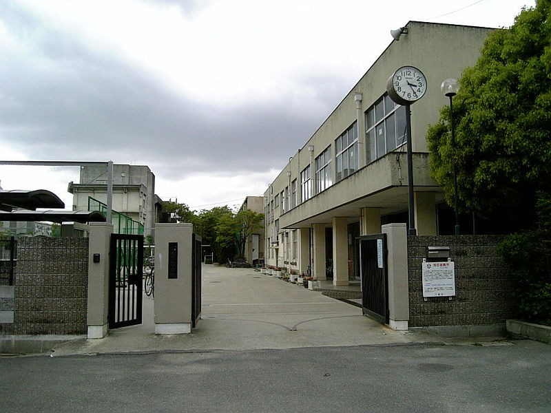 ボナールシャトー 中学校
