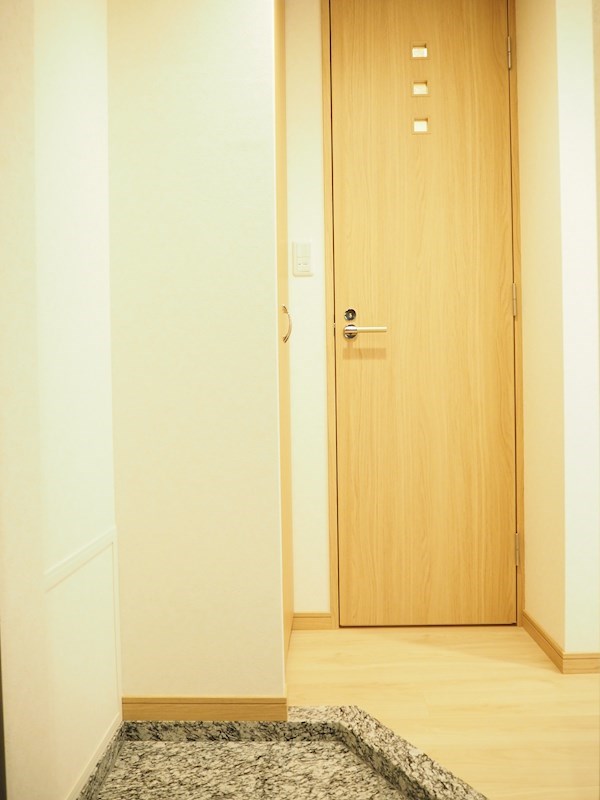 ルーブル南馬込六番館 玄関