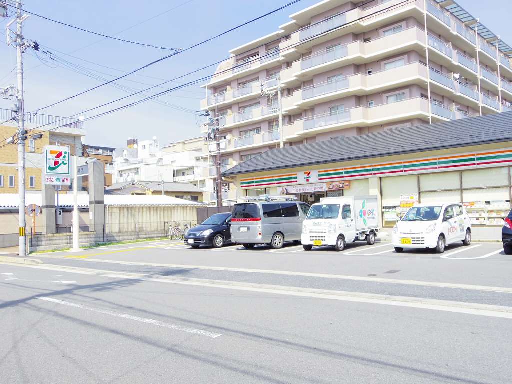 ソルレヴェンテ四条大宮 コンビニ