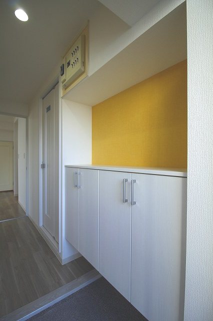 シャトーモンテーニュ大宮 玄関