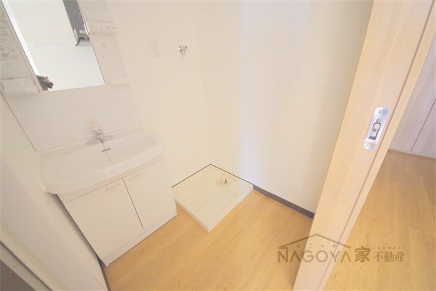 丸の内エンブルコート その他3