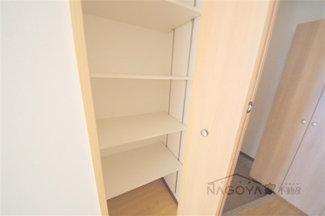 丸の内エンブルコート その他4