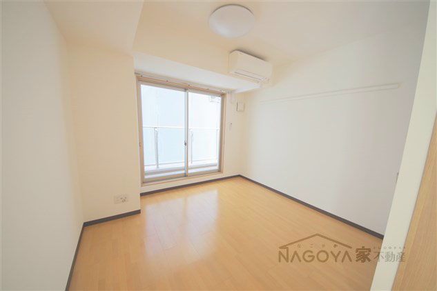 丸の内エンブルコート リビング