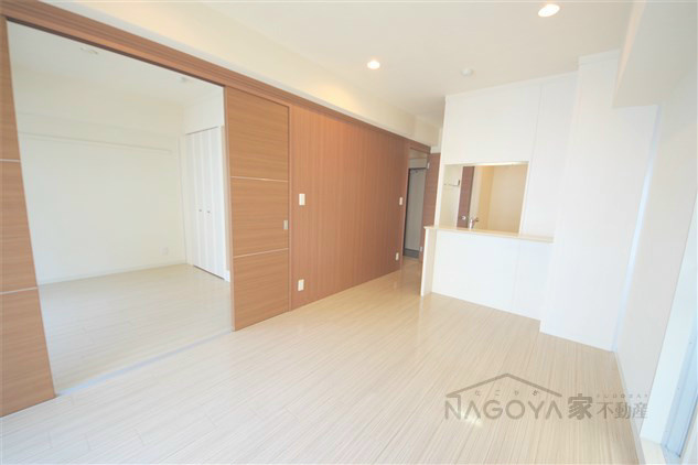 クラシタイヤー呉服町 リビング