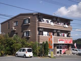 ルミエール伴丈木 202号室 外観