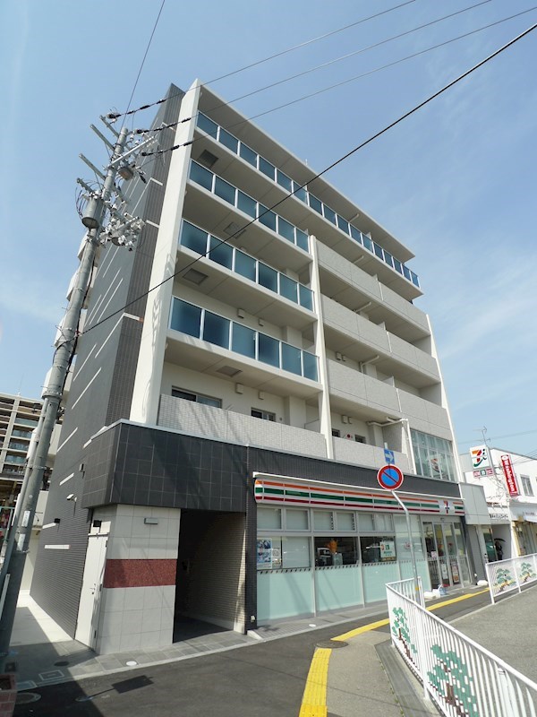 THE　MED 外観写真