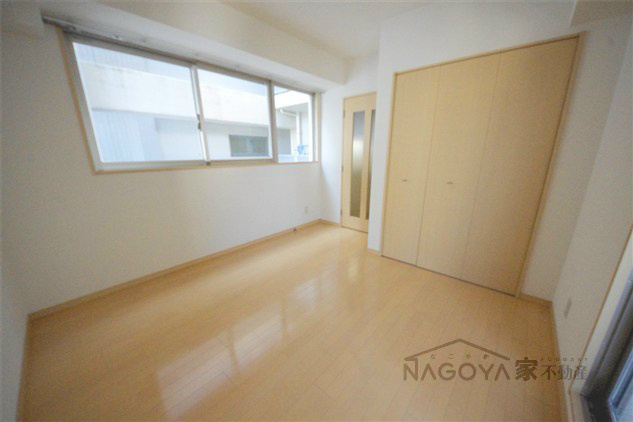 東桜コート リビング