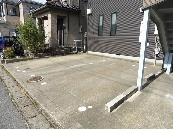 アップルハウス紫竹山 駐車場