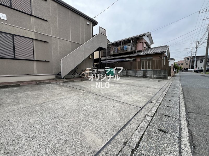 ラヴィアン・ローズ 駐車場