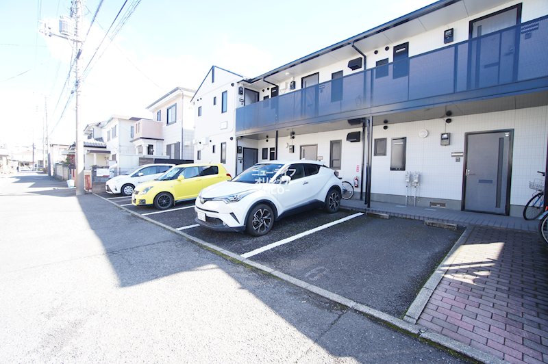 エスペランサ平塚 駐車場