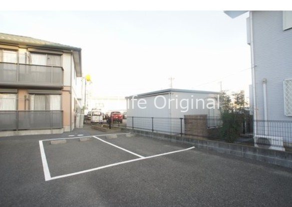 グリーンハイツ湘南 駐車場