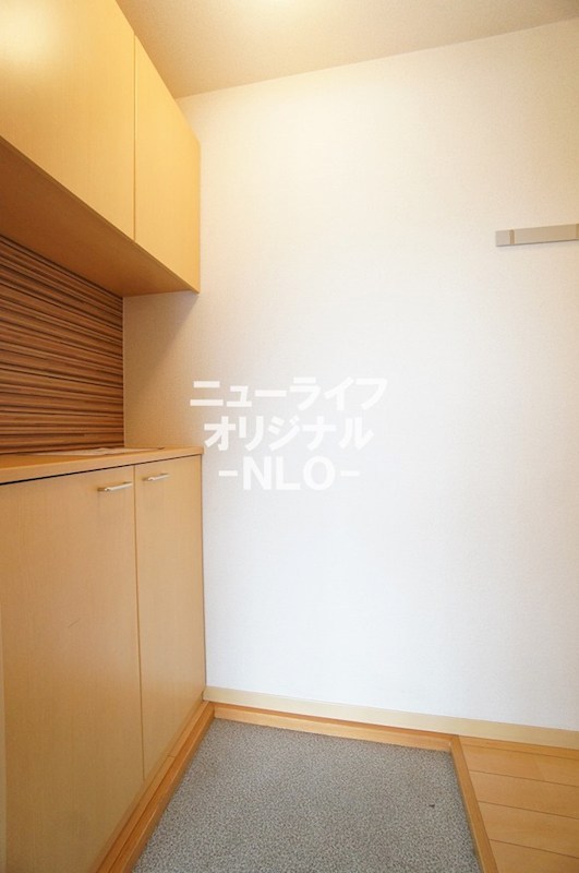 サンシャインヒルズ湘南 玄関