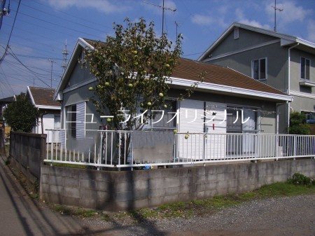尾嶋邸戸建てＥ 外観