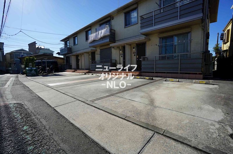 ヴィレッジムーンⅡ 駐車場