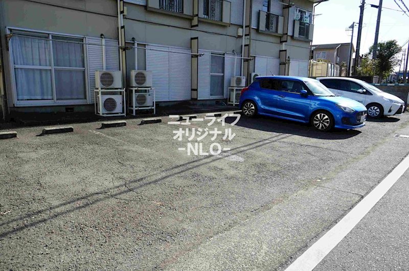 エクセル湘南台 駐車場