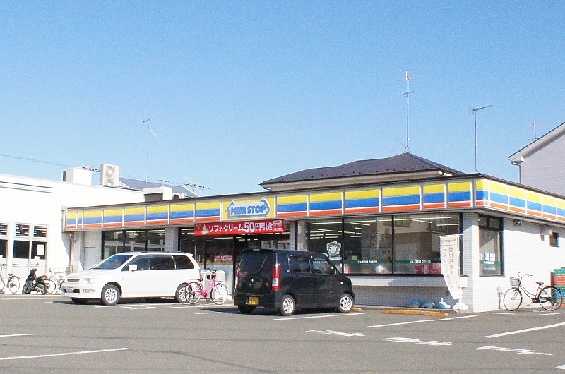 グリーンフォーレスⅥ コンビニ