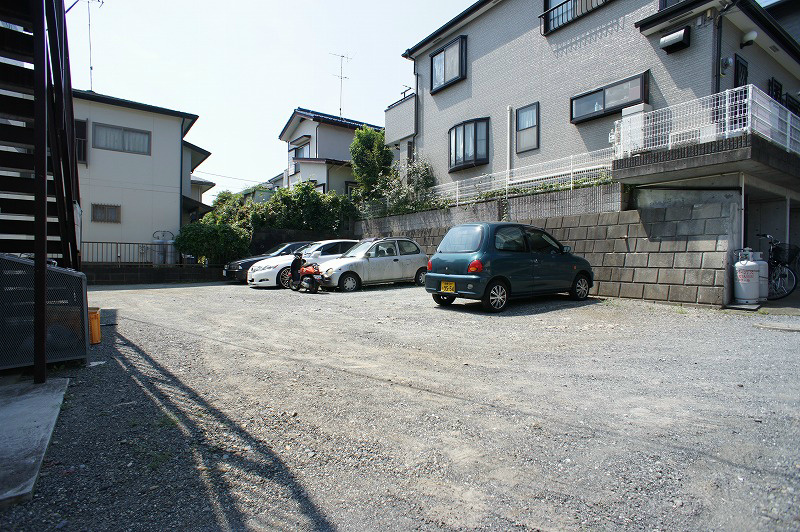 スカイハイツ 駐車場