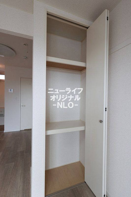 エグネックス鳶尾 収納
